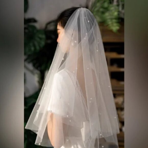 Pearl Beaded Short Wedding Veil with Pearl Waist Length - Picture 1 of 7